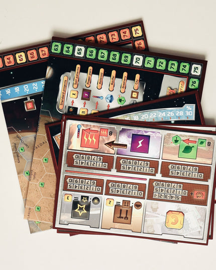 Terraforming Mars + 2 Expansions + 5 GameTrayz – Cards Sleeved VG+